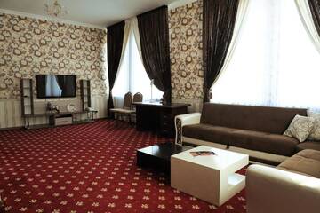 Фото Отель Hotel "AishaDeLuxe" г. Тараз 1