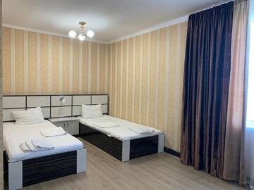 Фото Отель Hotel "AishaDeLuxe" г. Тараз 3